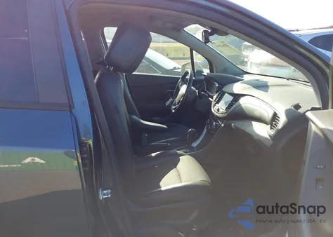 2022 Chevrolet Trax Awd Lt z USA, uszkodzony, nr VIN KL7CJPSM7NB560335